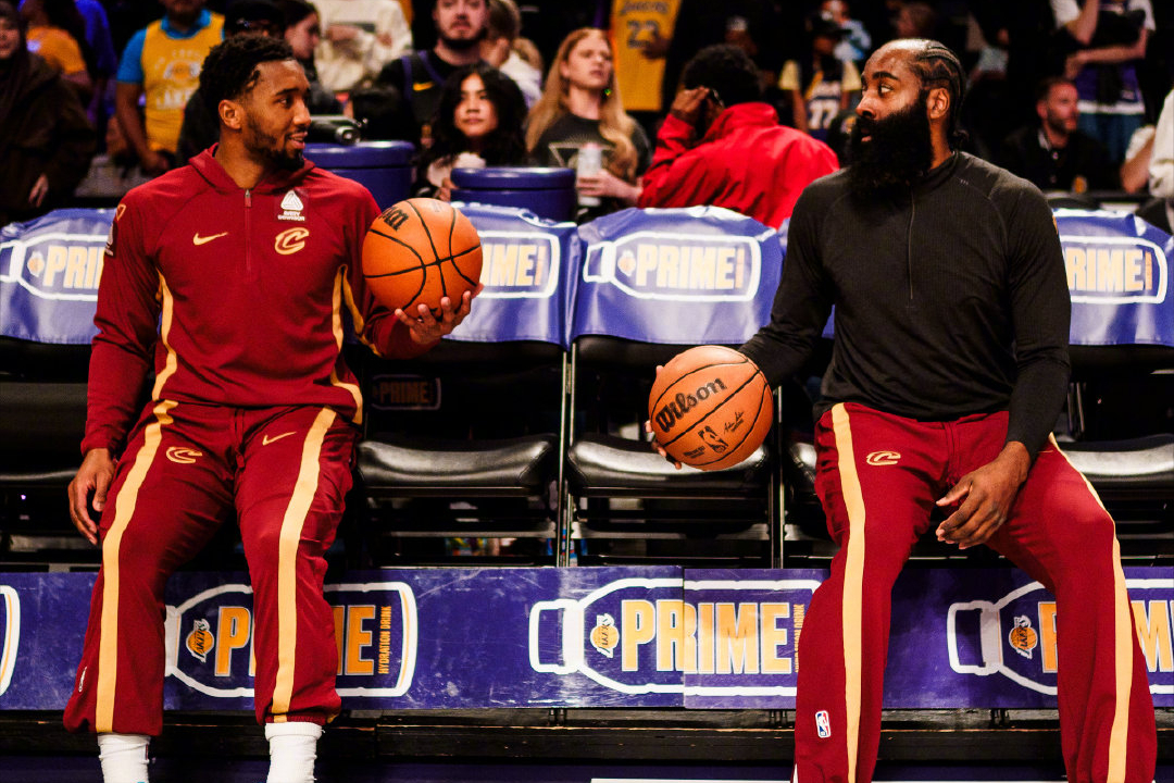 万博体育APP-单月600分，超越科比成队史第一！东契奇42分0失误，湖人又赢了！